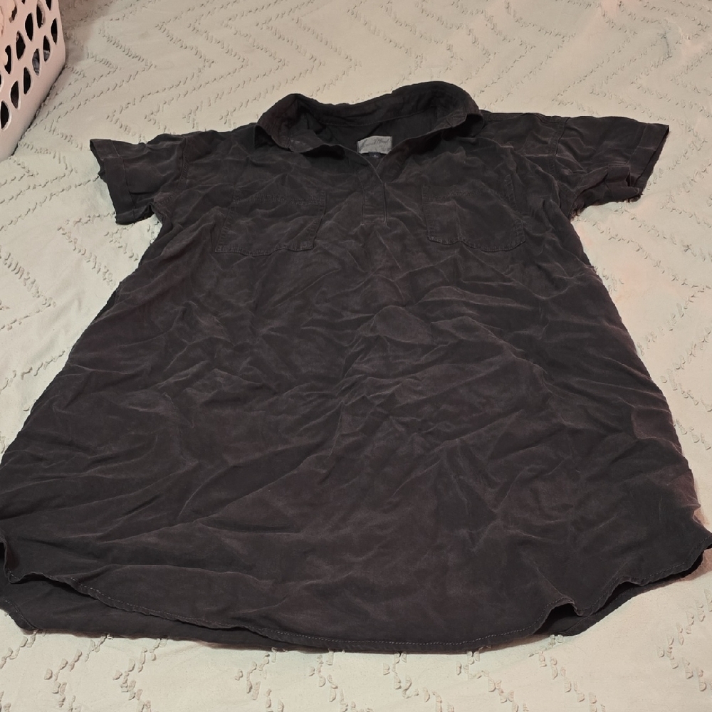 Universal Thread Charcoal Short Sleeve Top